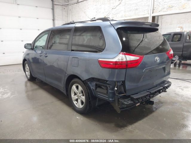 Photo 2 VIN: 5TDKK3DC9GS692677 - TOYOTA SIENNA 