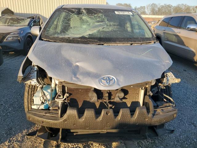 Photo 4 VIN: 5TDKK3DC9GS694817 - TOYOTA SIENNA LE 