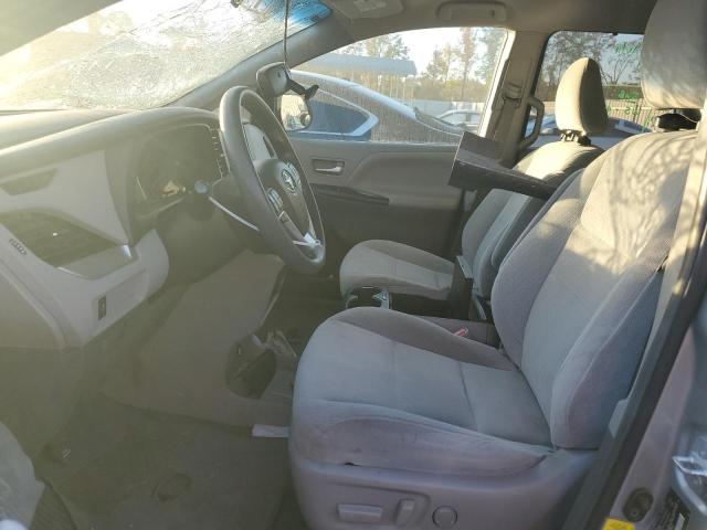 Photo 6 VIN: 5TDKK3DC9GS694817 - TOYOTA SIENNA LE 