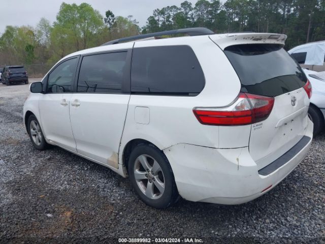 Photo 2 VIN: 5TDKK3DC9GS699659 - TOYOTA SIENNA 