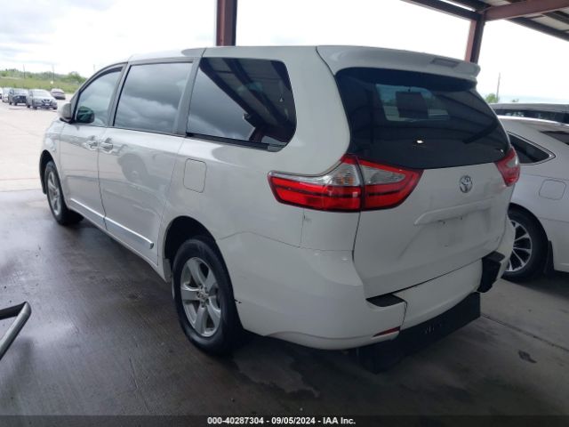 Photo 2 VIN: 5TDKK3DC9GS710790 - TOYOTA SIENNA 