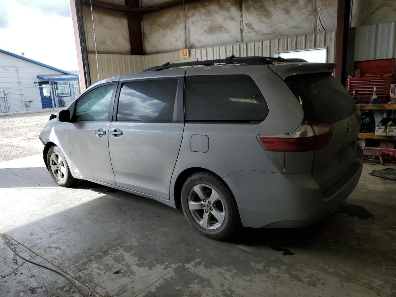 Photo 1 VIN: 5TDKK3DC9GS729730 - TOYOTA SIENNA 