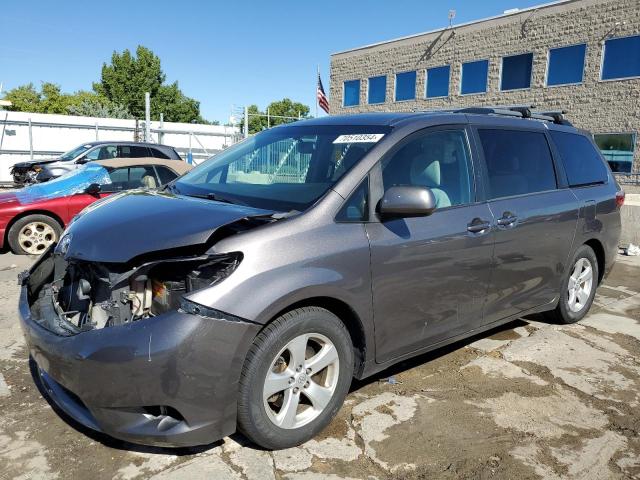 Photo 0 VIN: 5TDKK3DC9GS735916 - TOYOTA SIENNA LE 