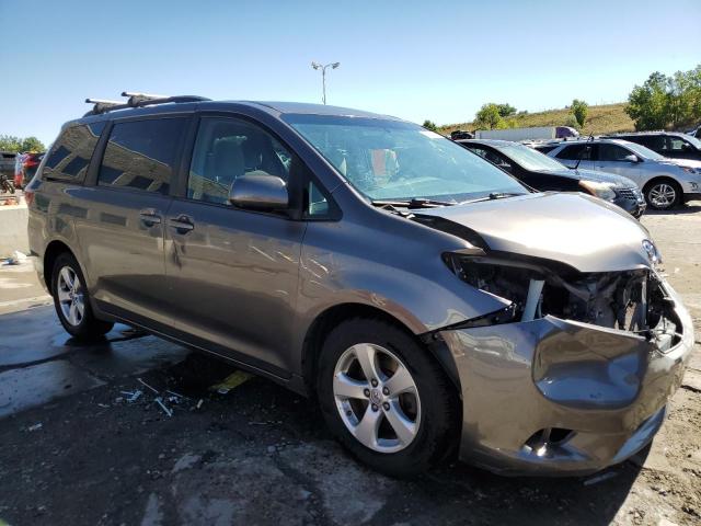 Photo 3 VIN: 5TDKK3DC9GS735916 - TOYOTA SIENNA LE 