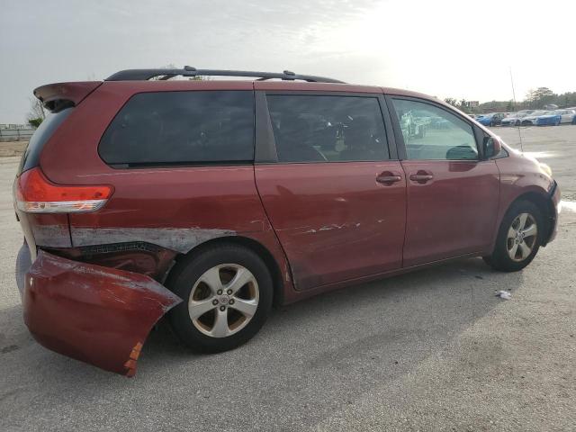 Photo 2 VIN: 5TDKK3DCXBS010768 - TOYOTA SIENNA LE 