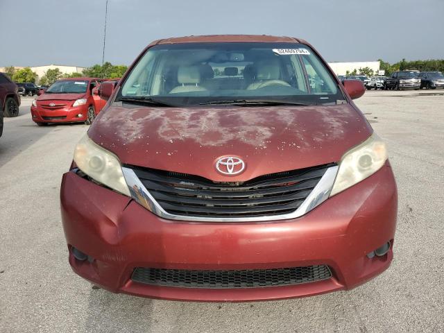 Photo 4 VIN: 5TDKK3DCXBS010768 - TOYOTA SIENNA LE 