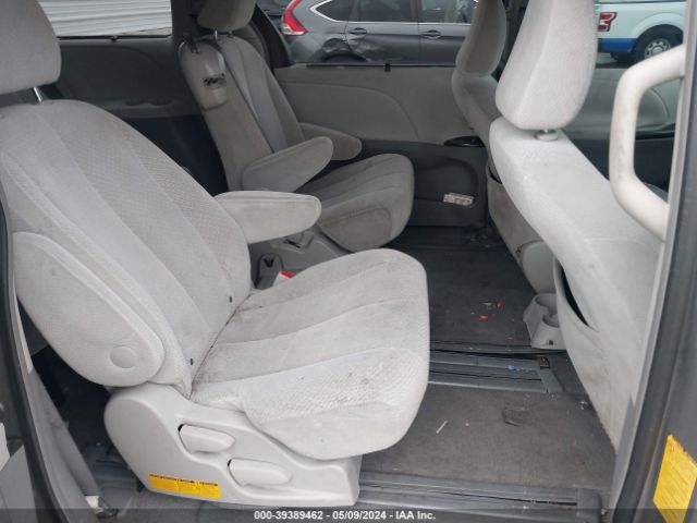 Photo 7 VIN: 5TDKK3DCXBS013525 - TOYOTA SIENNA 