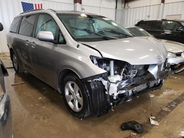 Photo 3 VIN: 5TDKK3DCXBS013766 - TOYOTA SIENNA LE 