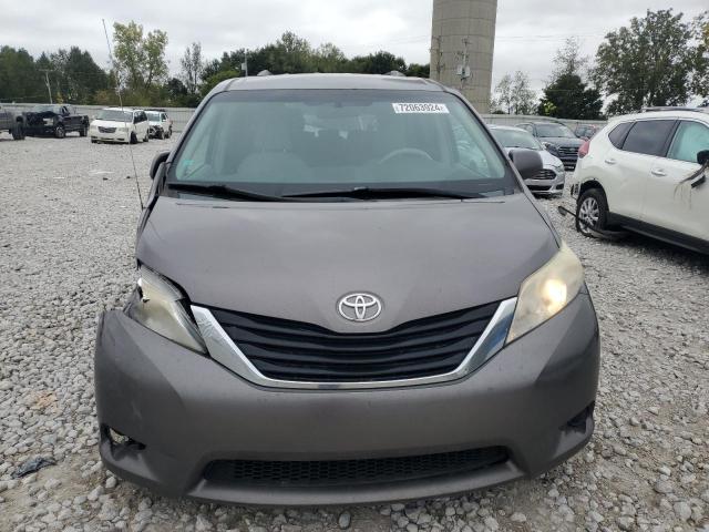 Photo 4 VIN: 5TDKK3DCXBS031166 - TOYOTA SIENNA LE 