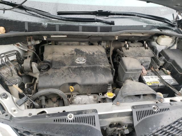 Photo 6 VIN: 5TDKK3DCXBS054978 - TOYOTA SIENNA LE 