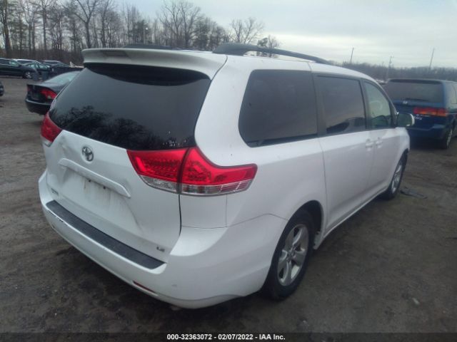 Photo 3 VIN: 5TDKK3DCXBS060800 - TOYOTA SIENNA 