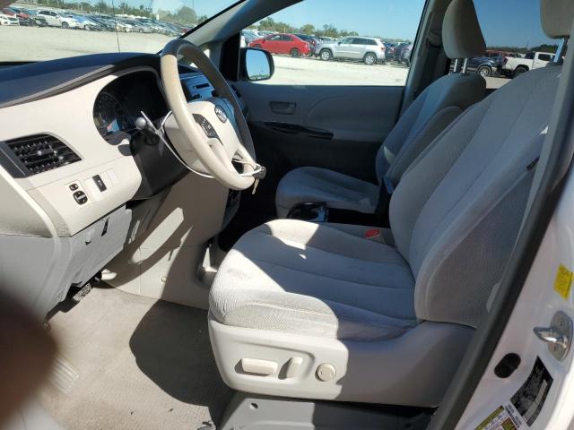 Photo 6 VIN: 5TDKK3DCXBS067942 - TOYOTA SIENNA 