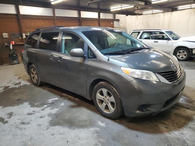 Photo 3 VIN: 5TDKK3DCXBS073367 - TOYOTA SIENNA LE 