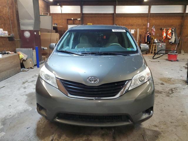 Photo 4 VIN: 5TDKK3DCXBS073367 - TOYOTA SIENNA LE 