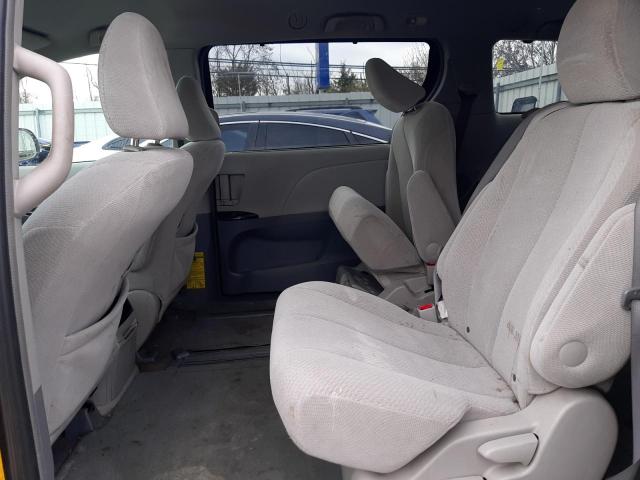 Photo 10 VIN: 5TDKK3DCXBS077984 - TOYOTA SIENNA LE 