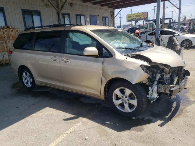 Photo 3 VIN: 5TDKK3DCXBS099550 - TOYOTA SIENNA LE 