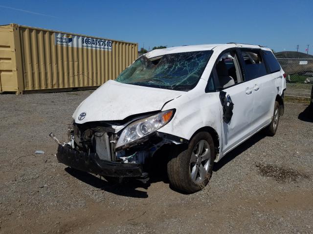 Photo 1 VIN: 5TDKK3DCXBS100776 - TOYOTA SIENNA LE 