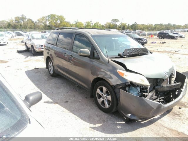 Photo 0 VIN: 5TDKK3DCXBS102074 - TOYOTA SIENNA 