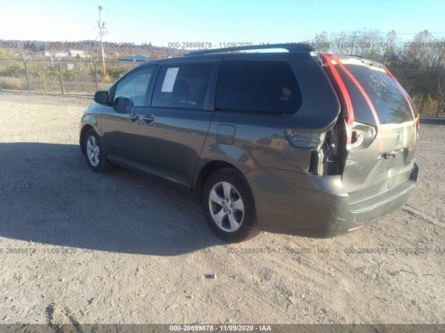 Photo 2 VIN: 5TDKK3DCXBS107761 - TOYOTA SIENNA 