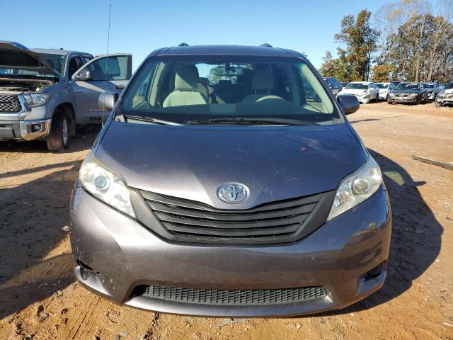 Photo 4 VIN: 5TDKK3DCXBS125662 - TOYOTA SIENNA LE 