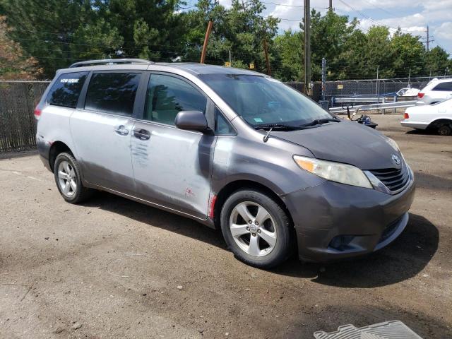 Photo 3 VIN: 5TDKK3DCXBS140971 - TOYOTA SIENNA LE 