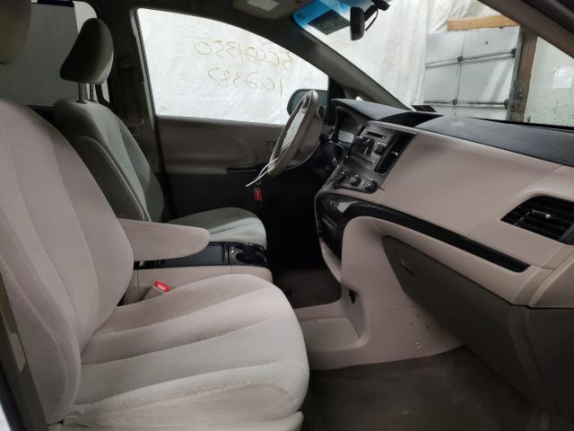 Photo 4 VIN: 5TDKK3DCXBS148388 - TOYOTA SIENNA LE 