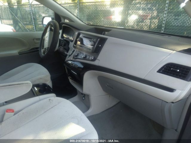 Photo 4 VIN: 5TDKK3DCXBS155115 - TOYOTA SIENNA 