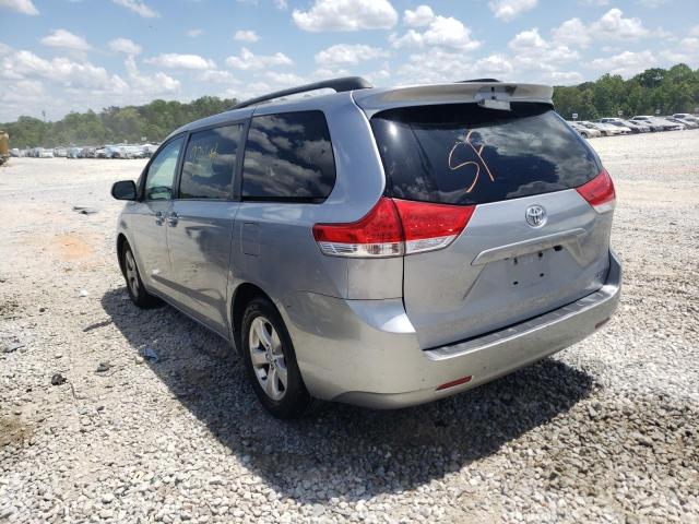 Photo 2 VIN: 5TDKK3DCXBS174831 - TOYOTA SIENNA 