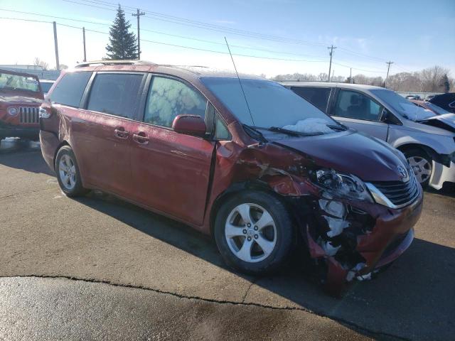 Photo 3 VIN: 5TDKK3DCXCS197138 - TOYOTA SIENNA LE 