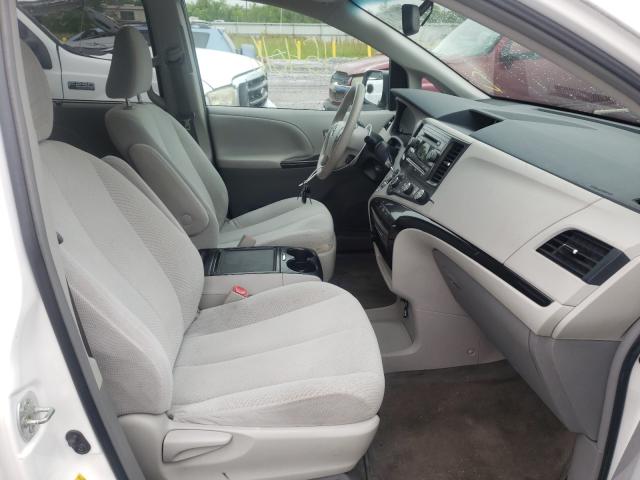 Photo 4 VIN: 5TDKK3DCXCS197592 - TOYOTA SIENNA LE 