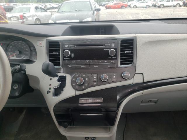 Photo 8 VIN: 5TDKK3DCXCS197592 - TOYOTA SIENNA LE 