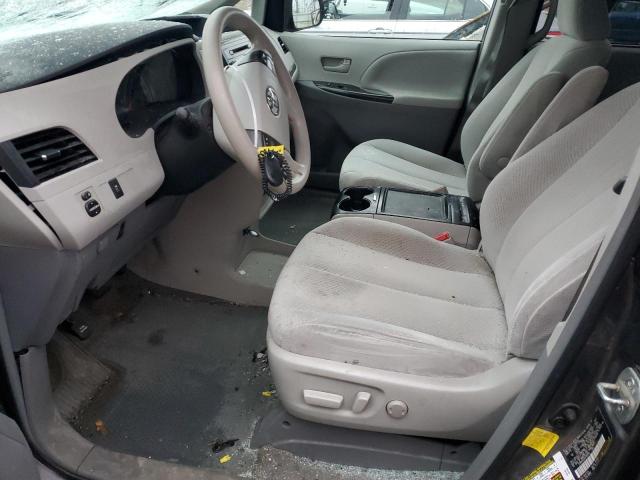 Photo 6 VIN: 5TDKK3DCXCS197690 - TOYOTA SIENNA LE 