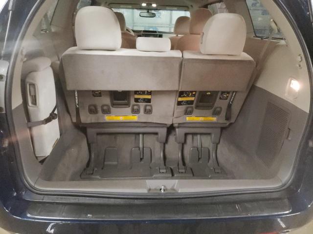 Photo 8 VIN: 5TDKK3DCXCS200586 - TOYOTA SIENNA LE 