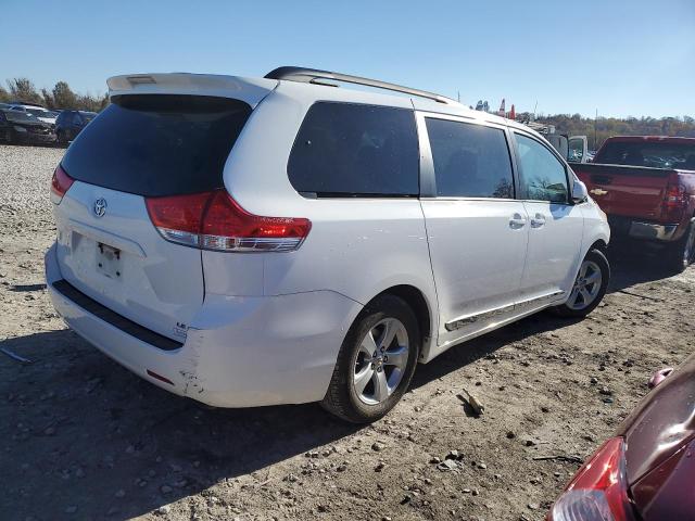 Photo 2 VIN: 5TDKK3DCXCS206260 - TOYOTA SIENNA LE 