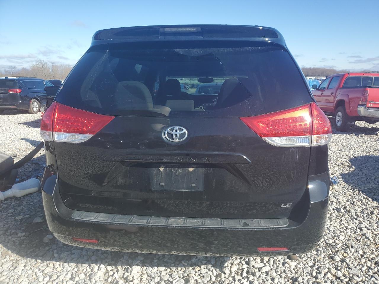 Photo 5 VIN: 5TDKK3DCXCS207117 - TOYOTA SIENNA 