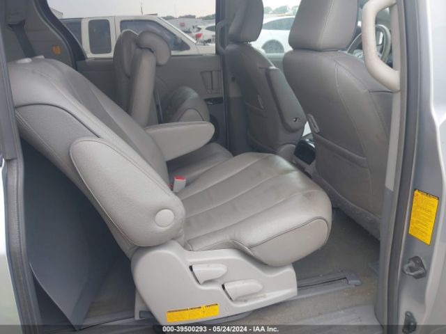 Photo 7 VIN: 5TDKK3DCXCS220434 - TOYOTA SIENNA 