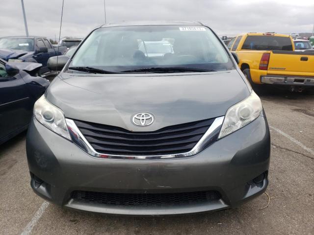 Photo 4 VIN: 5TDKK3DCXCS234270 - TOYOTA SIENNA LE 