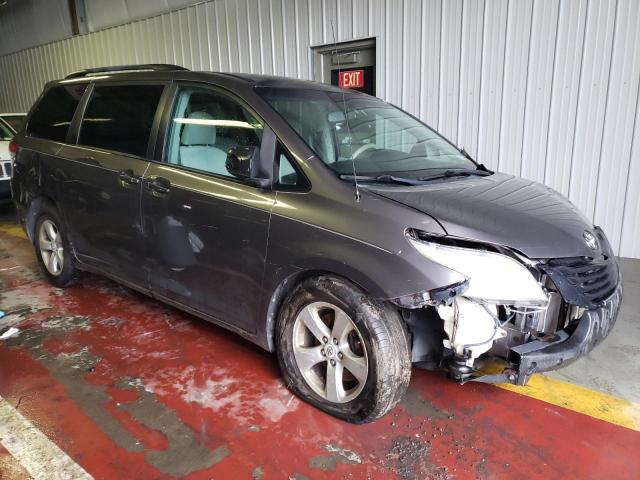 Photo 3 VIN: 5TDKK3DCXCS243857 - TOYOTA SIENNA LE 