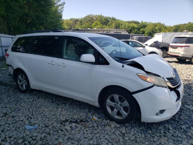 Photo 3 VIN: 5TDKK3DCXCS254891 - TOYOTA SIENNA LE 