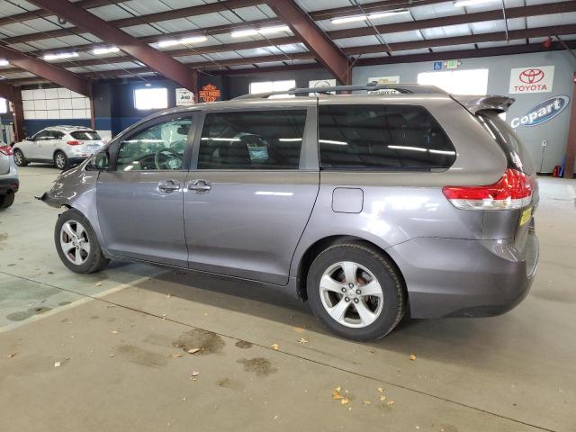 Photo 1 VIN: 5TDKK3DCXCS264501 - TOYOTA SIENNA LE 