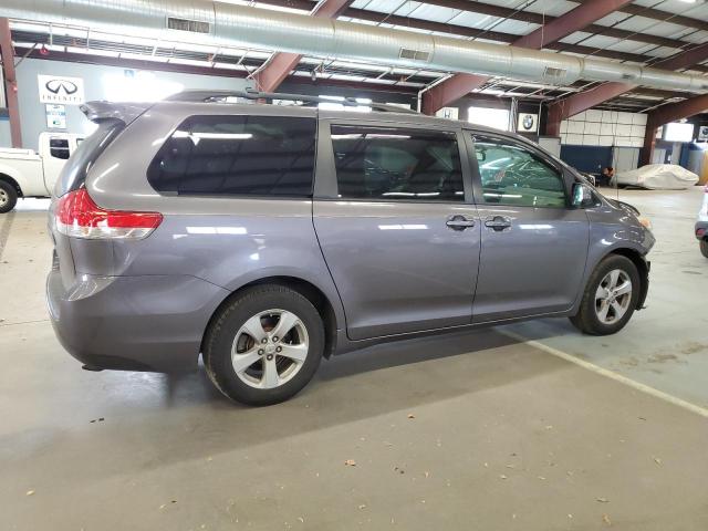 Photo 2 VIN: 5TDKK3DCXCS264501 - TOYOTA SIENNA LE 