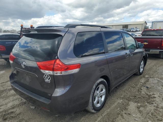 Photo 2 VIN: 5TDKK3DCXCS266586 - TOYOTA SIENNA LE 