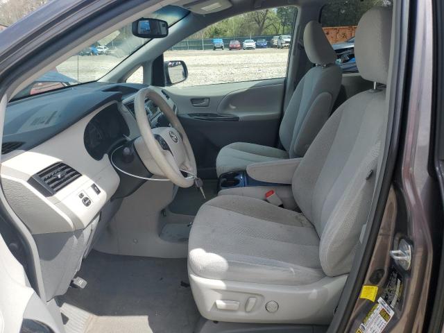 Photo 6 VIN: 5TDKK3DCXCS266586 - TOYOTA SIENNA LE 