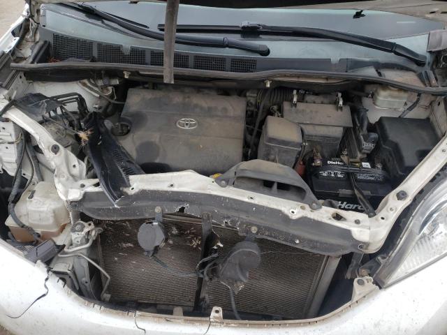 Photo 10 VIN: 5TDKK3DCXCS275661 - TOYOTA SIENNA LE 