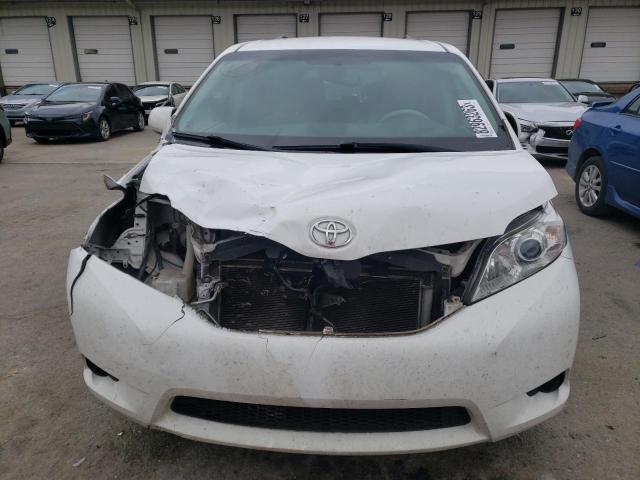 Photo 4 VIN: 5TDKK3DCXCS275661 - TOYOTA SIENNA LE 