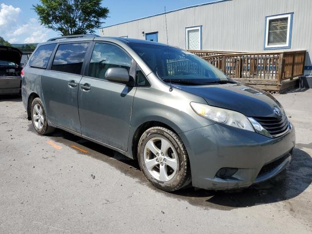 Photo 3 VIN: 5TDKK3DCXDS281994 - TOYOTA SIENNA LE 