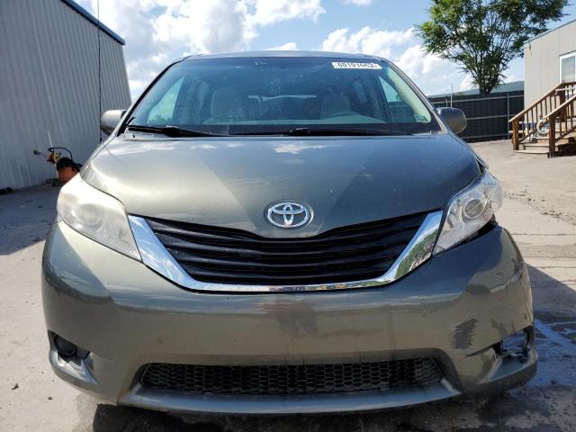 Photo 4 VIN: 5TDKK3DCXDS281994 - TOYOTA SIENNA LE 