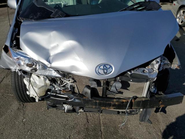 Photo 11 VIN: 5TDKK3DCXDS283499 - TOYOTA SIENNA LE 