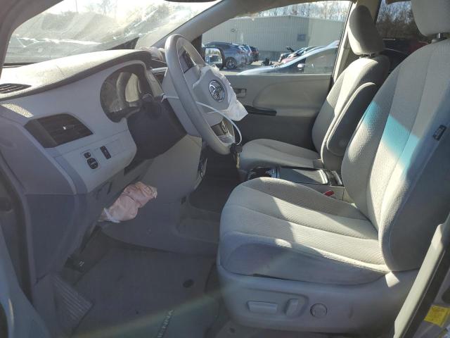 Photo 6 VIN: 5TDKK3DCXDS283499 - TOYOTA SIENNA LE 