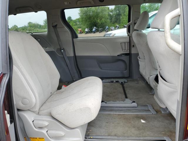 Photo 10 VIN: 5TDKK3DCXDS284345 - TOYOTA SIENNA LE 